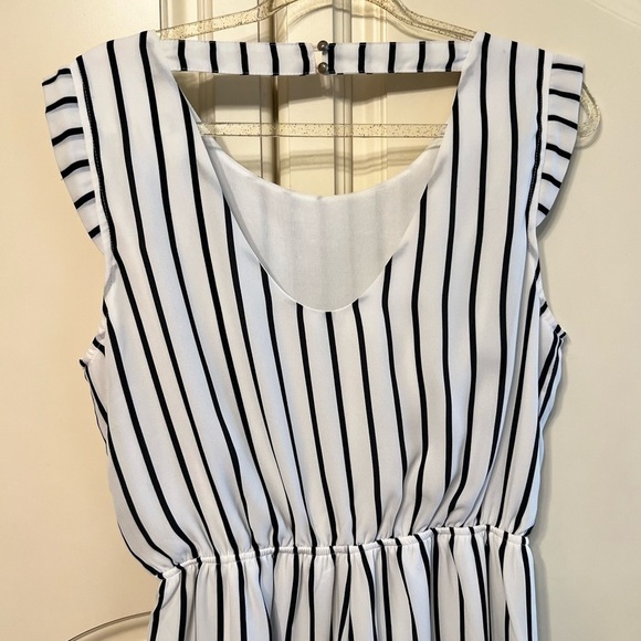 YA Los Angeles Striped Romper with Elastic Waistband, Black & White, Size Large - Picture 7 of 10